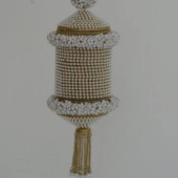 Elegant Gold and Silver Beaded Handbag - Picture 3 of 3